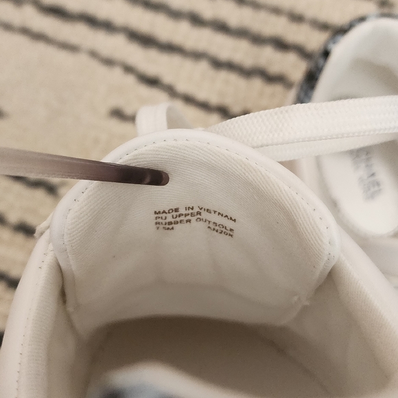 Michael Kors leather poppy sneakers ocean mist sz 7.5 - Picture 7 of 7